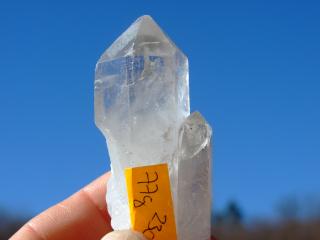 Krystal křišťálu 77g